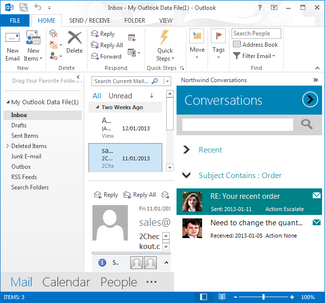 A custom form docked to the right side in Outlook 2013